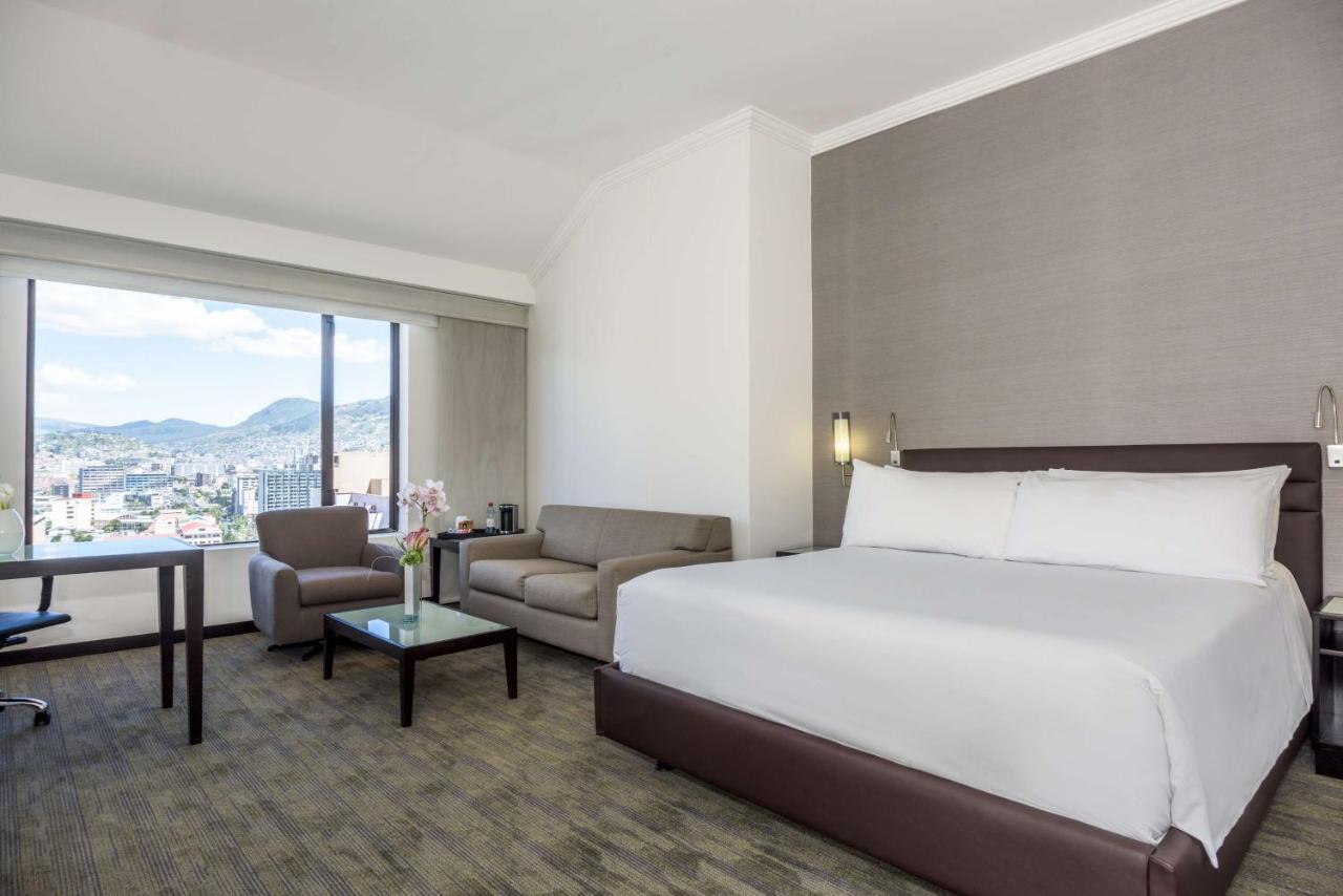 Nh Collection Quito Royal Otel Dış mekan fotoğraf