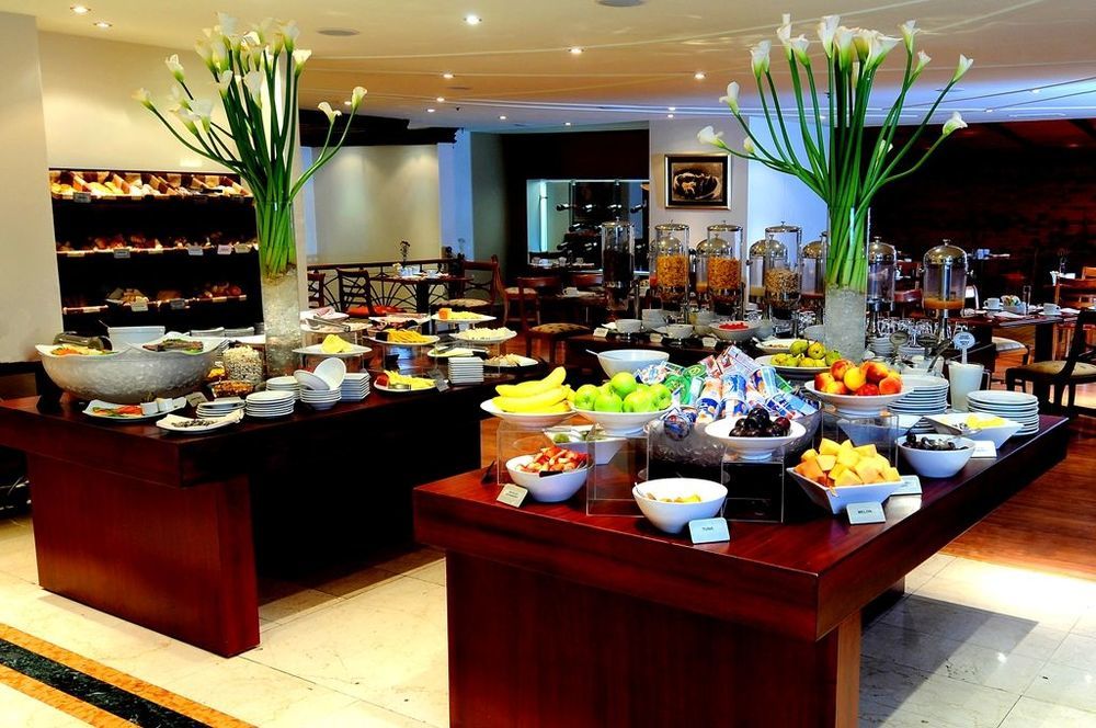 Nh Collection Quito Royal Otel Restoran fotoğraf